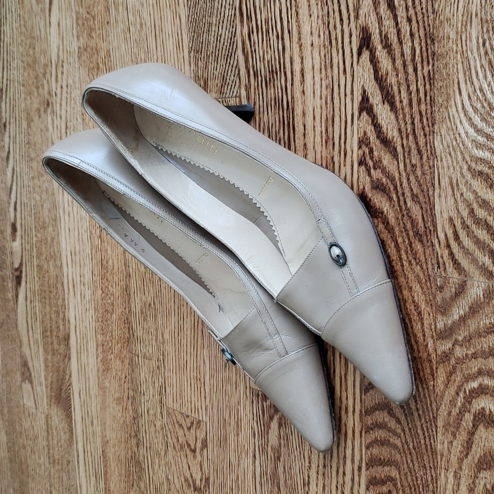 (9) Amalfi Made in Italy Neutral Tone Pointy Toe Leather Heels Formal Ocassion